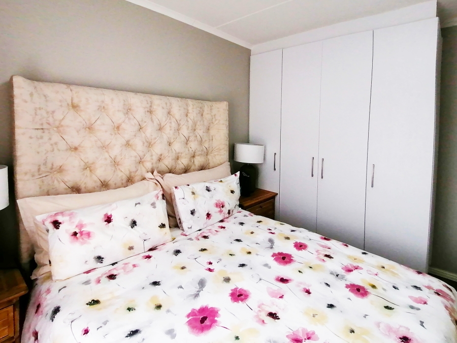 2 Bedroom Property for Sale in Haasendal Western Cape